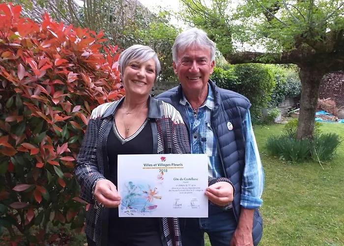 Le Du Castelbosc بيت للعطل *